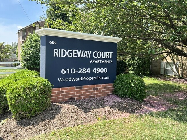 Building Photo - Ridgeway Court Apartments