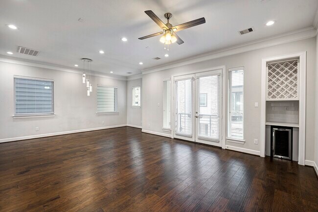 Photo - 5932 Petty St