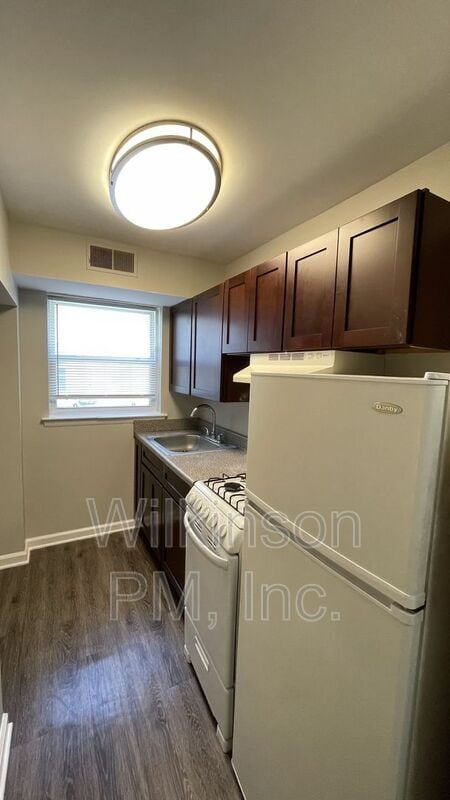 Photo - 319 2nd Ave Unidad 104
