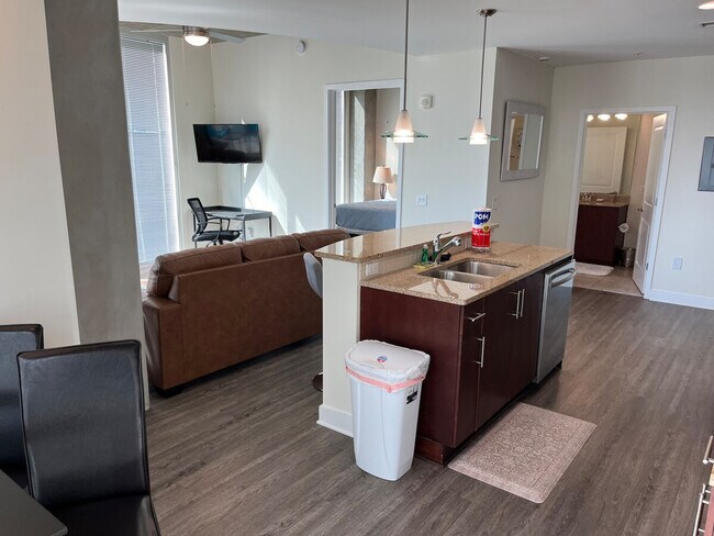 Photo - 440 S Church St Unidad ID1344186P