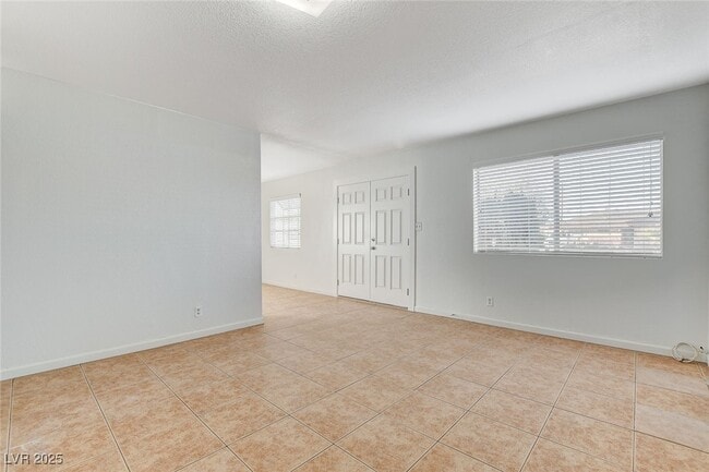 Photo - 5813 W Balzar Ave