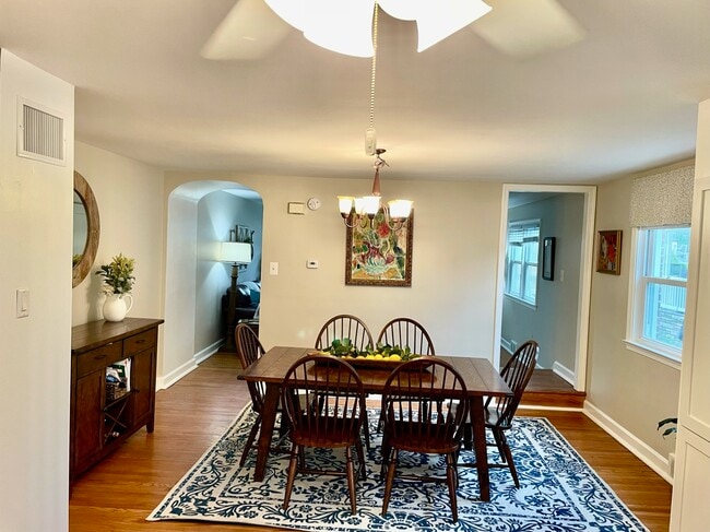 Photo - 2426 Chestnut Ave