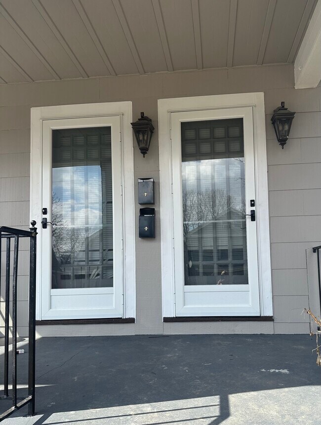 Photo - 725 Grand Ave Unidad Grand Ave #2