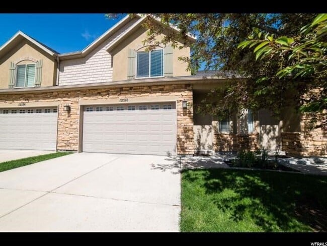 3 Bd 2.5 Bath Condo 2 Car Garage - 3 Bd 2.5 Bath Condo 2 Car Garage