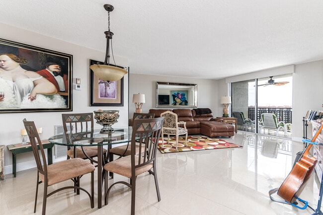 Building Photo - 3912 S Ocean Blvd Unit 911 Rental