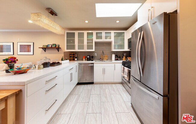 Photo - 938 Palm Ave Unidad 8