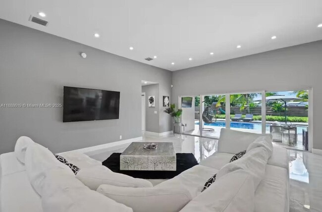 Photo - 7101 W Lake Dr