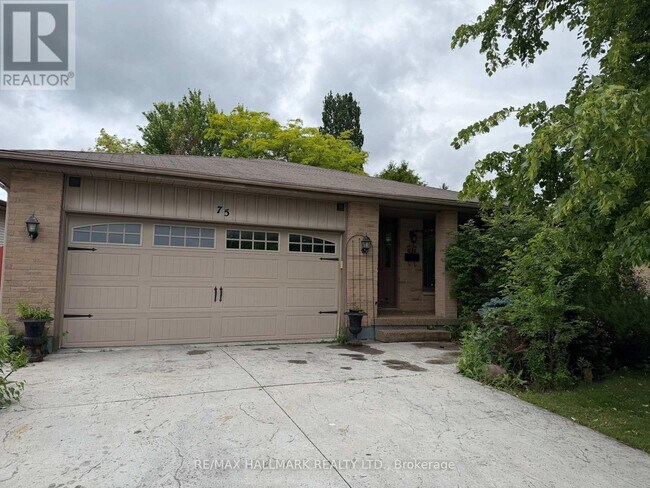 Photo - 75 Golfview Crescent