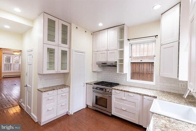 Photo - 315 12th St SE