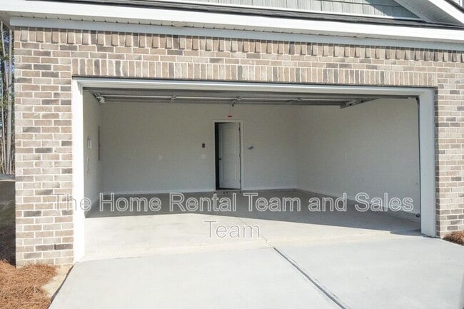 Photo - 142 Brookline Dr