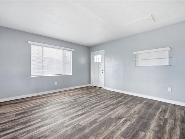 Photo - 2126 N Forgeus Ave