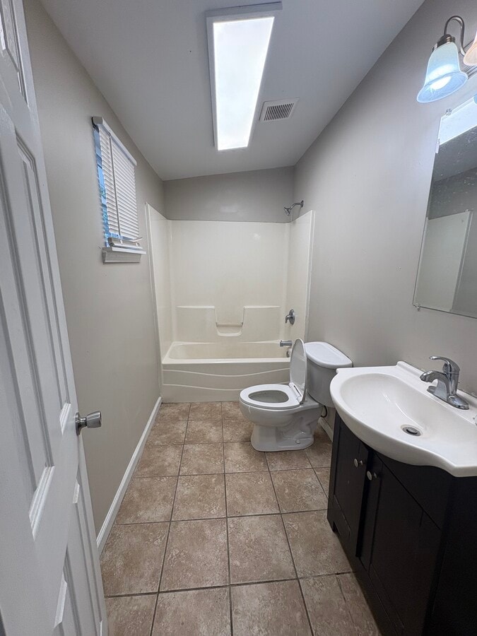 Photo - 1406 Monck St
