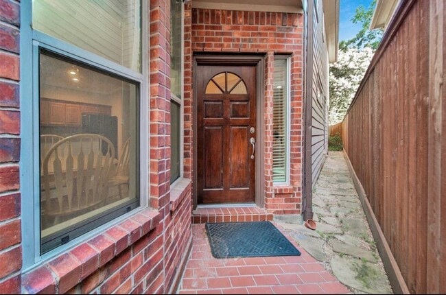 Building Photo - 5413 Kiam St Unit B
