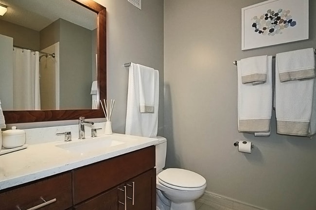 Photo - 350 E Ohio St