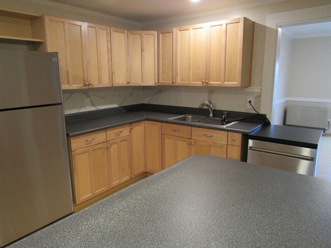 Photo - 72 Emerald St Unidad 2
