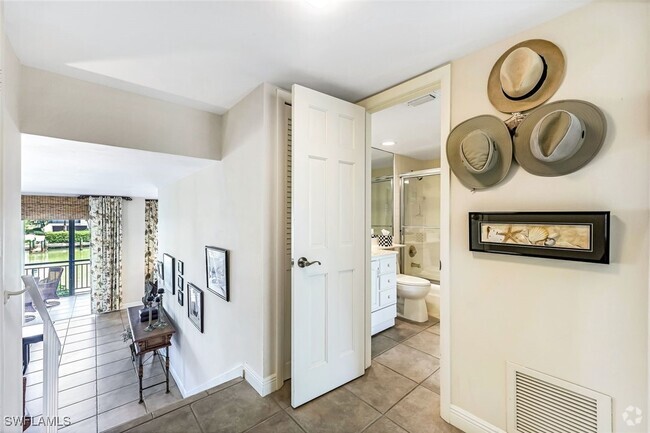 Building Photo - 2216 Gulf Shore Blvd N Unit R3 Rental