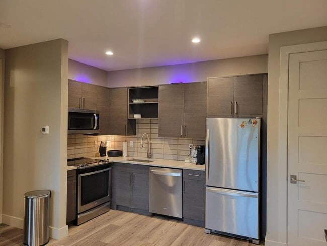 Photo - 31 Highnoon Way