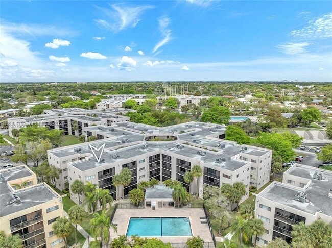 Building Photo - 8540 SW 133rd Avenue Rd Unit 312