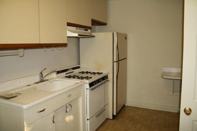 Photo - 716 W Main St Unit 3