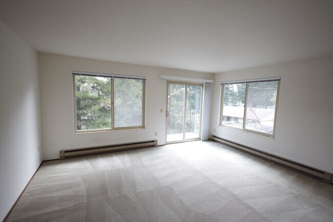 Building Photo - 314 N 134th St Rental