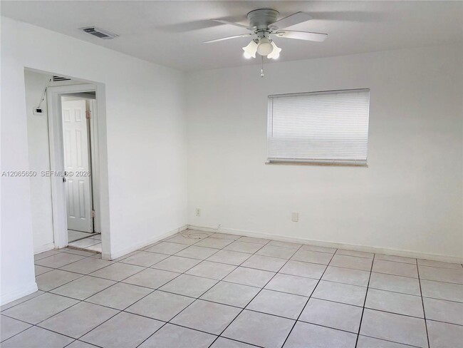 Photo - 6335 SW 21st St Unit 2