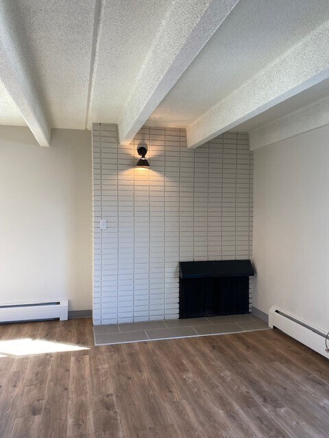 800 Emerson