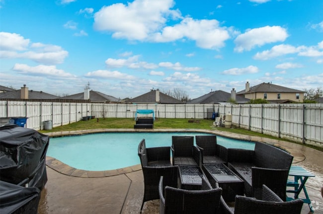 Building Photo - 202 Waterwood Dr Rental