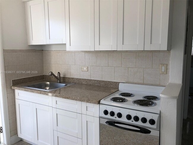 Photo - 2830 SW 38th Ct