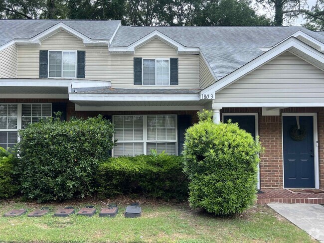Building Photo - 2738 W Tharpe St Rental