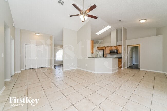 Photo - 839 Mendoza Dr