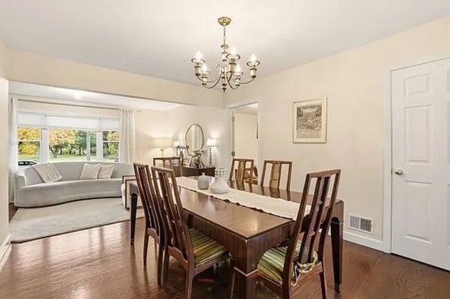 Photo - Charming 4BR Ranch with Garage in Jackson Cul-de-Sac