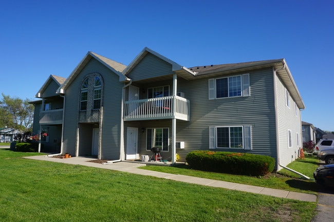Maplewood Apartments - Maplewood Apartments