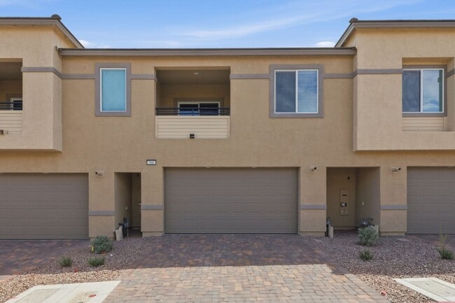 Photo - Brand New 3 Bedroom Stylish Henderson Townhome in Black Mountain Ranch