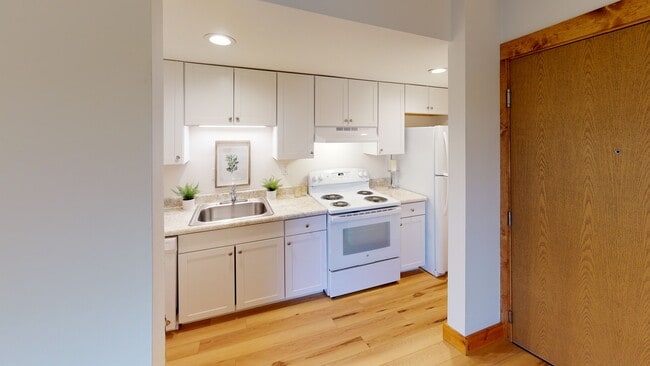 Photo - 115 W Lawrence Ave Unidad C