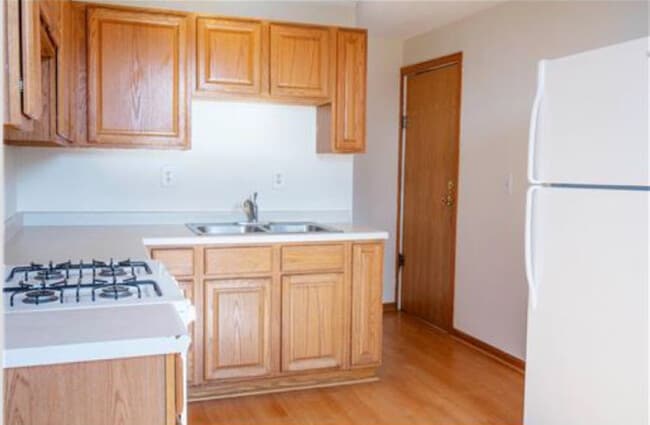 Photo - 401 2nd St E Unit #4