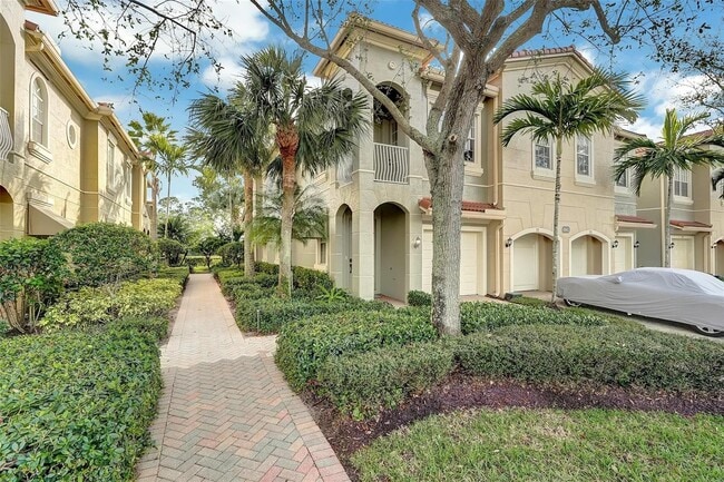 4951 Bonsai Cir