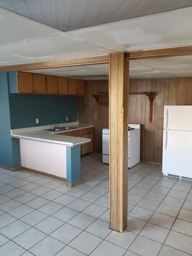 Photo - 815 Girard Blvd NE Unit Guest House