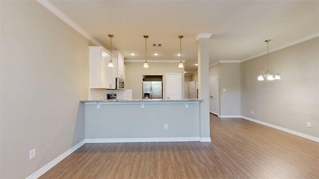 Photo - 2135 Big River St