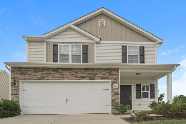 Building Photo - 4-Bedroom Charlotte Gem Rental