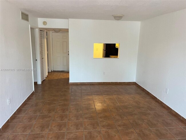 Photo - 10525 SW 112th Ave Unit 114