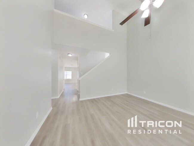 Photo - 21214 Peachvine Ln