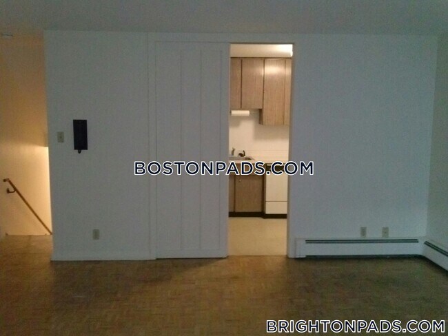 Photo - 125 Chiswick Rd Unit 109