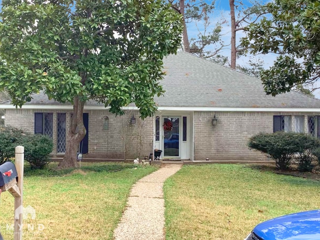Building Photo - 16306 Kleinwood Dr