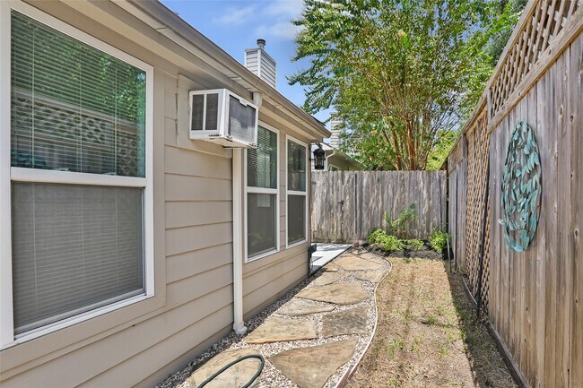 Photo - 2330 Summit Way Ct