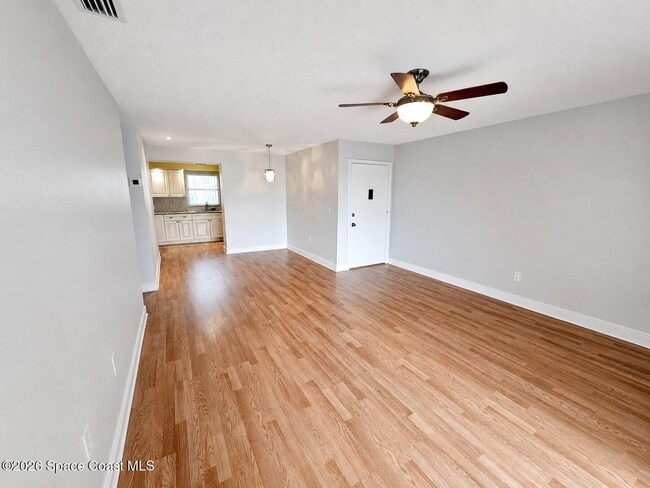 Photo - 3135 Shady Dell Ln Unidad 242