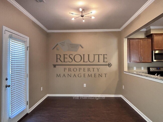 Photo - 240 Lynchwick Ln