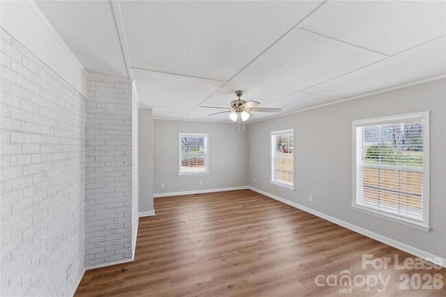 Photo - 527 Wilson Farm Rd