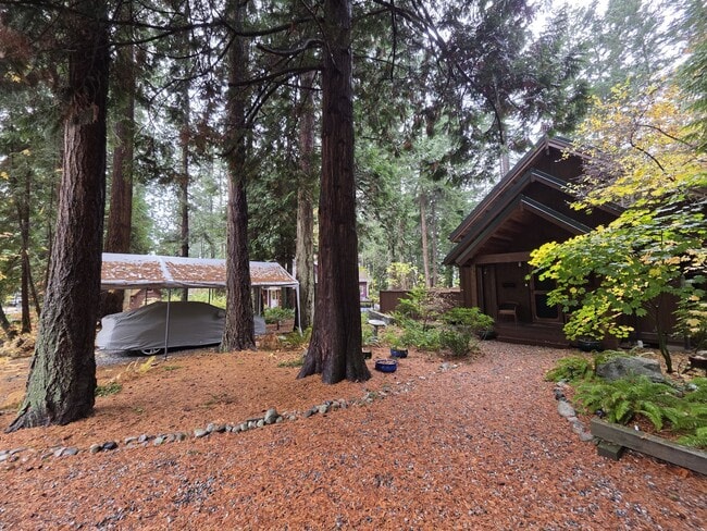 Photo - 713 Claire Ln