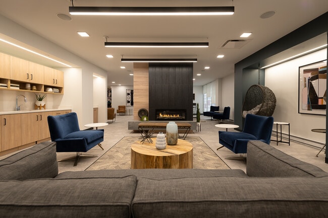 Photo - 1047 Commonwealth Avenue