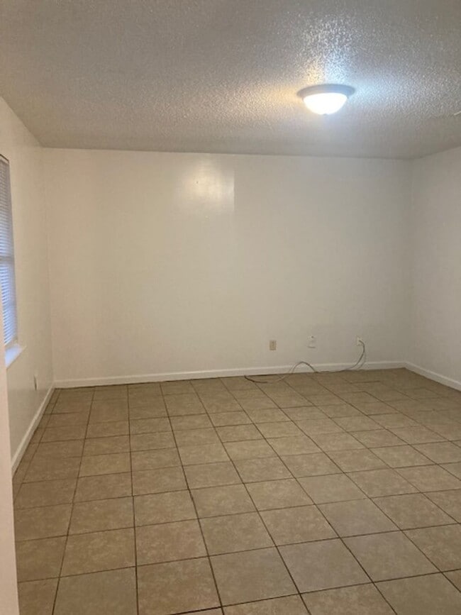 Photo - Orange Grove 4 Bedroom